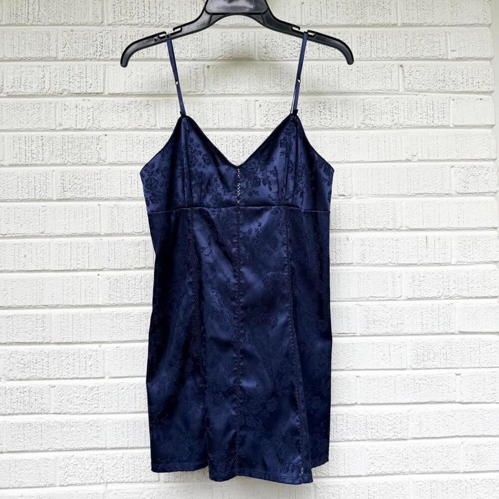 Vintage 90’s / Y2K Victoria’s Secret Navy Satin Floral Slip Dress